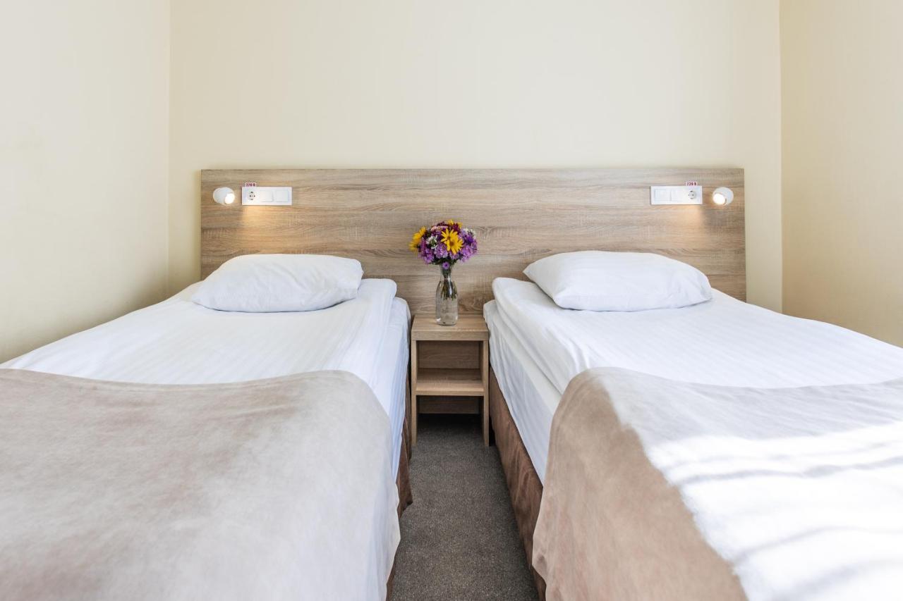 Nikotel Hotel Nikolayev Bagian luar foto
